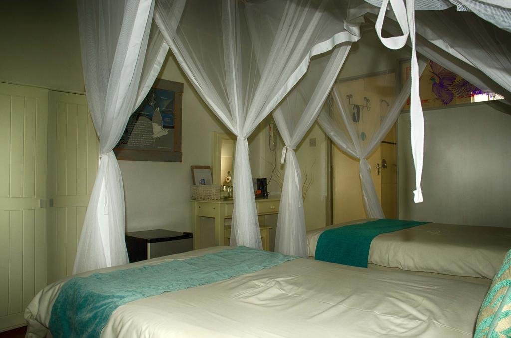 The Old House Bed and Breakfast Kasane Εξωτερικό φωτογραφία
