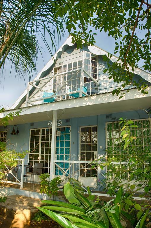 The Old House Bed and Breakfast Kasane Εξωτερικό φωτογραφία